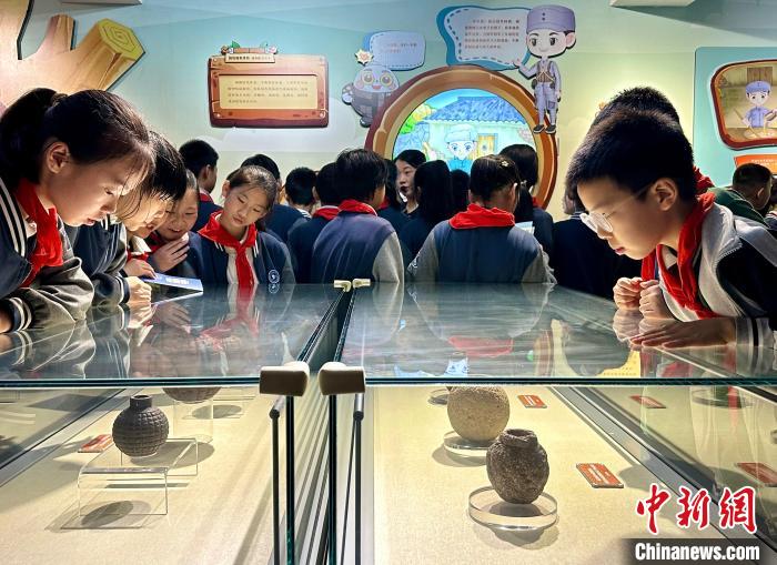 门徒娱乐官方：走近地雷的神奇故事 江西南昌举办首个革命文物主题儿童展