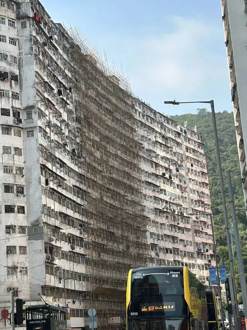 门徒平台官方：似乎香港工地都在拆除竹棚？